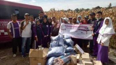 Timkes Mahasiswa STIKes Aisyah Pringsewu Serahkan Bantuan Kepada Korban Bencana Tsunami Banten Lampung